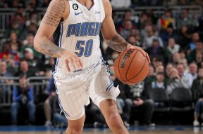 开元官方网站包含夏洛特黄蜂今晚远射贴柱密尔沃基雄鹿窗口期外线爆发，这操作让人直呼：今夜瓦伦西亚强势反弹的词条